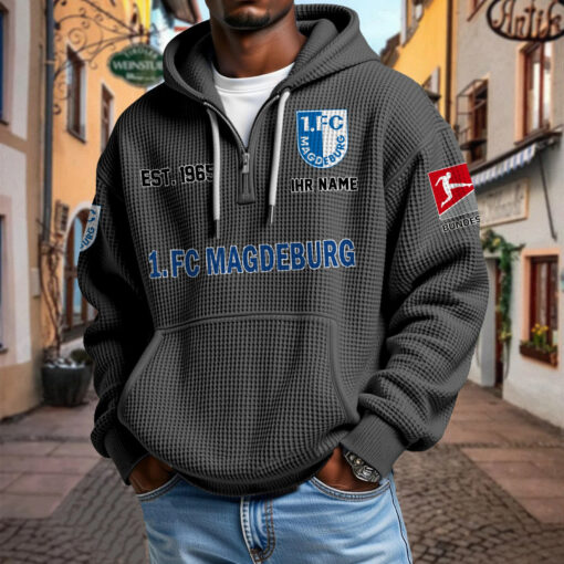 1. FC Magdeburg – Waffel-Hoodie neue Version mit Ihrem Namen 1. FC Magdeburg – Waffel-Hoodie neue Version mit Ihrem Namen