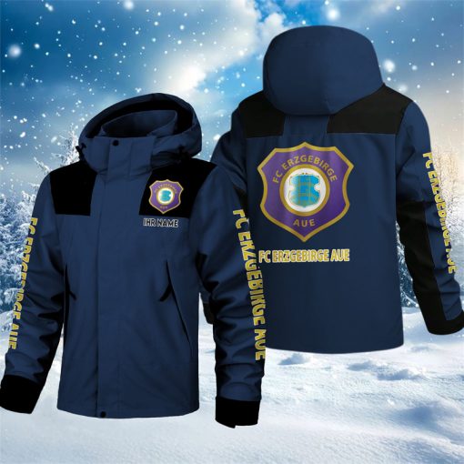 FC Erzgebirge Aue – Outdoorjacke Sportlicher Stil mit Ihrem Namen FC Erzgebirge Aue – Outdoorjacke Sportlicher Stil mit Ihrem Namen