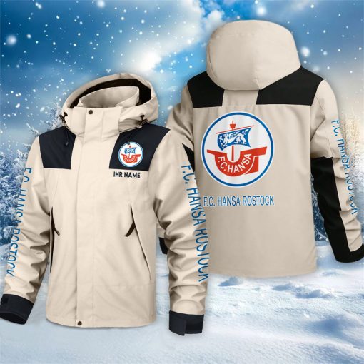 FC Hansa Rostock – Outdoorjacke Sportlicher Stil mit Ihrem Namen FC Hansa Rostock – Outdoorjacke Sportlicher Stil mit Ihrem Namen
