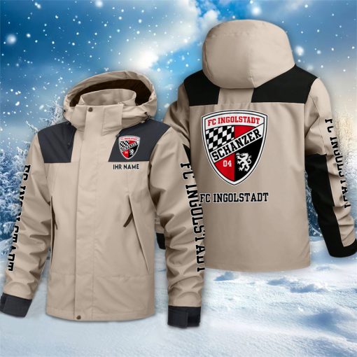 FC Ingolstadt 04 – Outdoorjacke Sportlicher Stil mit Ihrem Namen FC Ingolstadt 04 – Outdoorjacke Sportlicher Stil mit Ihrem Namen