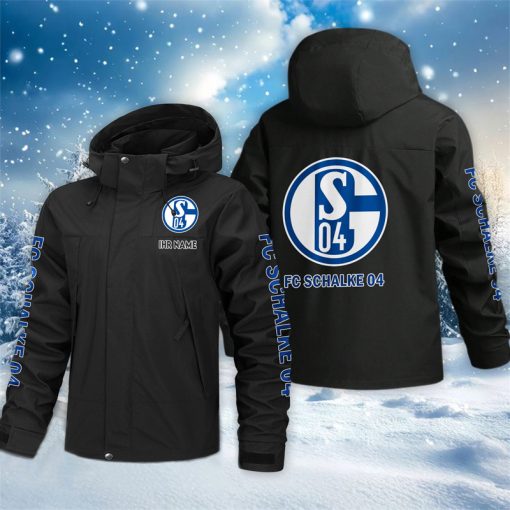 FC Schalke 04 – Outdoorjacke Sportlicher Stil mit Ihrem Namen FC Schalke 04 – Outdoorjacke Sportlicher Stil mit Ihrem Namen