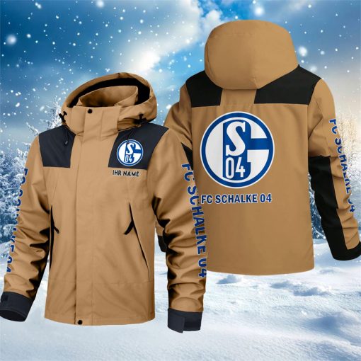 FC Schalke 04 – Outdoorjacke Sportlicher Stil mit Ihrem Namen FC Schalke 04 – Outdoorjacke Sportlicher Stil mit Ihrem Namen