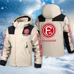 Fortuna Düsseldorf – Outdoorjacke Sportlicher Stil mit Ihrem Namen Fortuna Düsseldorf – Outdoorjacke Sportlicher Stil mit Ihrem Namen