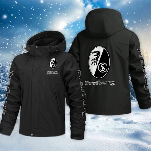 SC Freiburg – Outdoorjacke Sportlicher Stil mit Ihrem Namen SC Freiburg – Outdoorjacke Sportlicher Stil mit Ihrem Namen