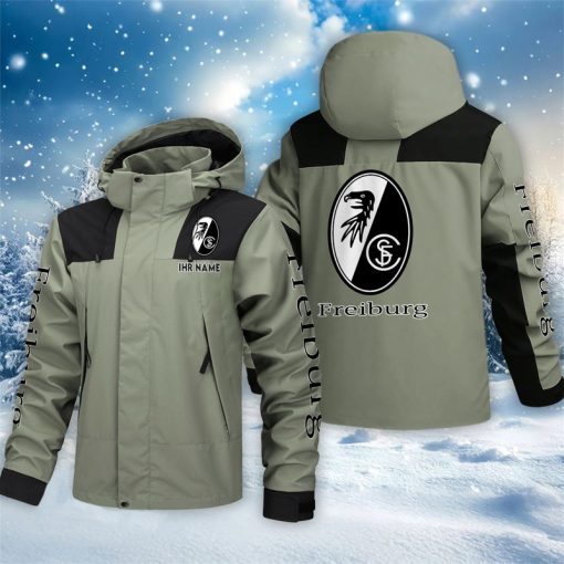 SC Freiburg – Outdoorjacke Sportlicher Stil mit Ihrem Namen SC Freiburg – Outdoorjacke Sportlicher Stil mit Ihrem Namen