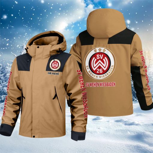 SV Wehen Wiesbaden – Outdoorjacke Sportlicher Stil mit Ihrem Namen SV Wehen Wiesbaden – Outdoorjacke Sportlicher Stil mit Ihrem Namen
