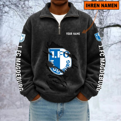 1. FC Magdeburg – Sweatshirt mit Halbzip – Neue Version mit Ihrem Namen 1. FC Magdeburg – Sweatshirt mit Halbzip – Neue Version mit Ihrem Namen