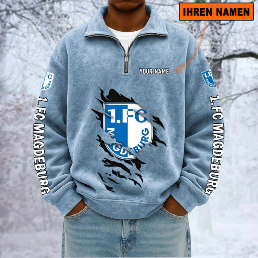 1. FC Magdeburg – Sweatshirt mit Halbzip – Neue Version mit Ihrem Namen 1. FC Magdeburg – Sweatshirt mit Halbzip – Neue Version mit Ihrem Namen
