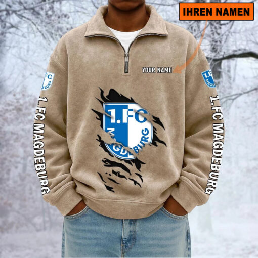 1. FC Magdeburg – Sweatshirt mit Halbzip – Neue Version mit Ihrem Namen 1. FC Magdeburg – Sweatshirt mit Halbzip – Neue Version mit Ihrem Namen