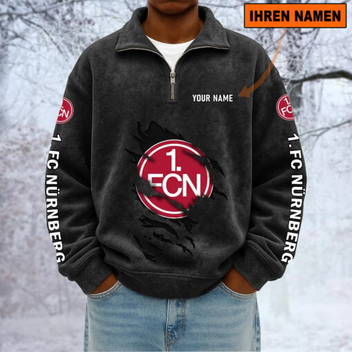 1. FC Nürnberg – Sweatshirt mit Halbzip – Neue Version mit Ihrem Namen 1. FC Nürnberg – Sweatshirt mit Halbzip – Neue Version mit Ihrem Namen