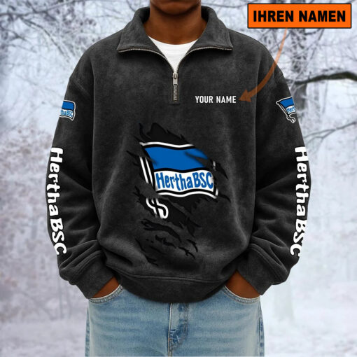 Hertha BSC – Sweatshirt mit Halbzip – Neue Version mit Ihrem Namen Hertha BSC – Sweatshirt mit Halbzip – Neue Version mit Ihrem Namen