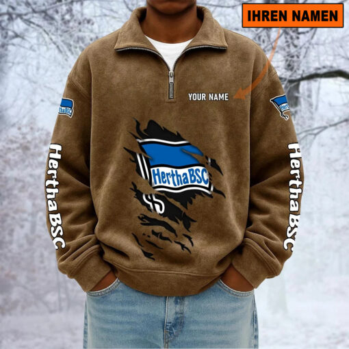 Hertha BSC – Sweatshirt mit Halbzip – Neue Version mit Ihrem Namen Hertha BSC – Sweatshirt mit Halbzip – Neue Version mit Ihrem Namen