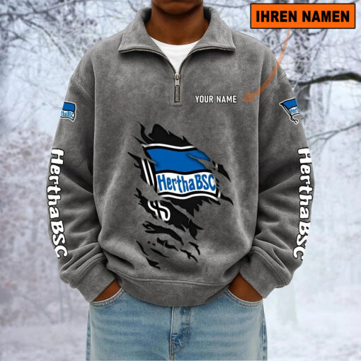 Hertha BSC – Sweatshirt mit Halbzip – Neue Version mit Ihrem Namen Hertha BSC – Sweatshirt mit Halbzip – Neue Version mit Ihrem Namen
