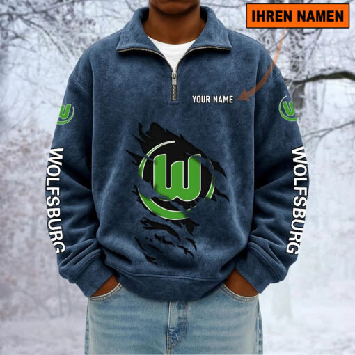 VfL Wolfsburg – Sweatshirt mit Halbzip – Neue Version mit Ihrem Namen VfL Wolfsburg – Sweatshirt mit Halbzip – Neue Version mit Ihrem Namen