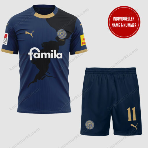 Holstein Kiel – T-Shirt und Shorts mit individueller Name Nummer – Sonderkollektion Holstein Kiel – T-Shirt und Shorts mit individueller Name Nummer – Sonderkollektion