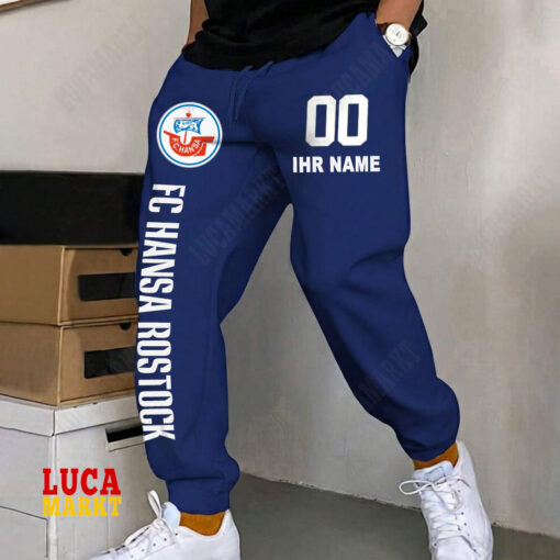 FC Hansa Rostock – Jogginghose Neue Edition mit Individueller Name Nummer FC Hansa Rostock – Jogginghose Neue Edition mit Individueller Name Nummer