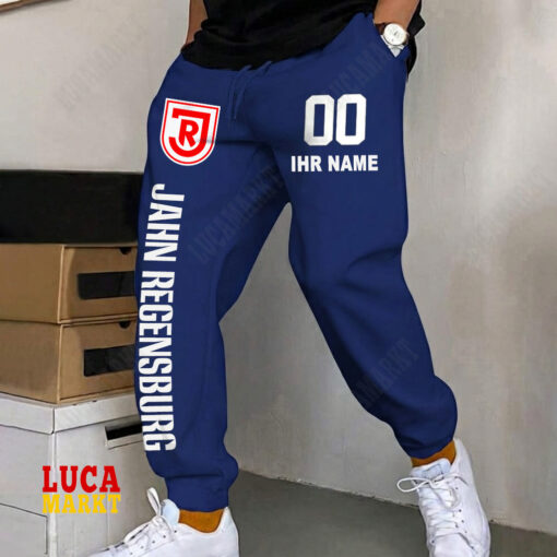 Jahn Regensburg – Jogginghose Neue Edition mit Individueller Name Nummer Jahn Regensburg – Jogginghose Neue Edition mit Individueller Name Nummer