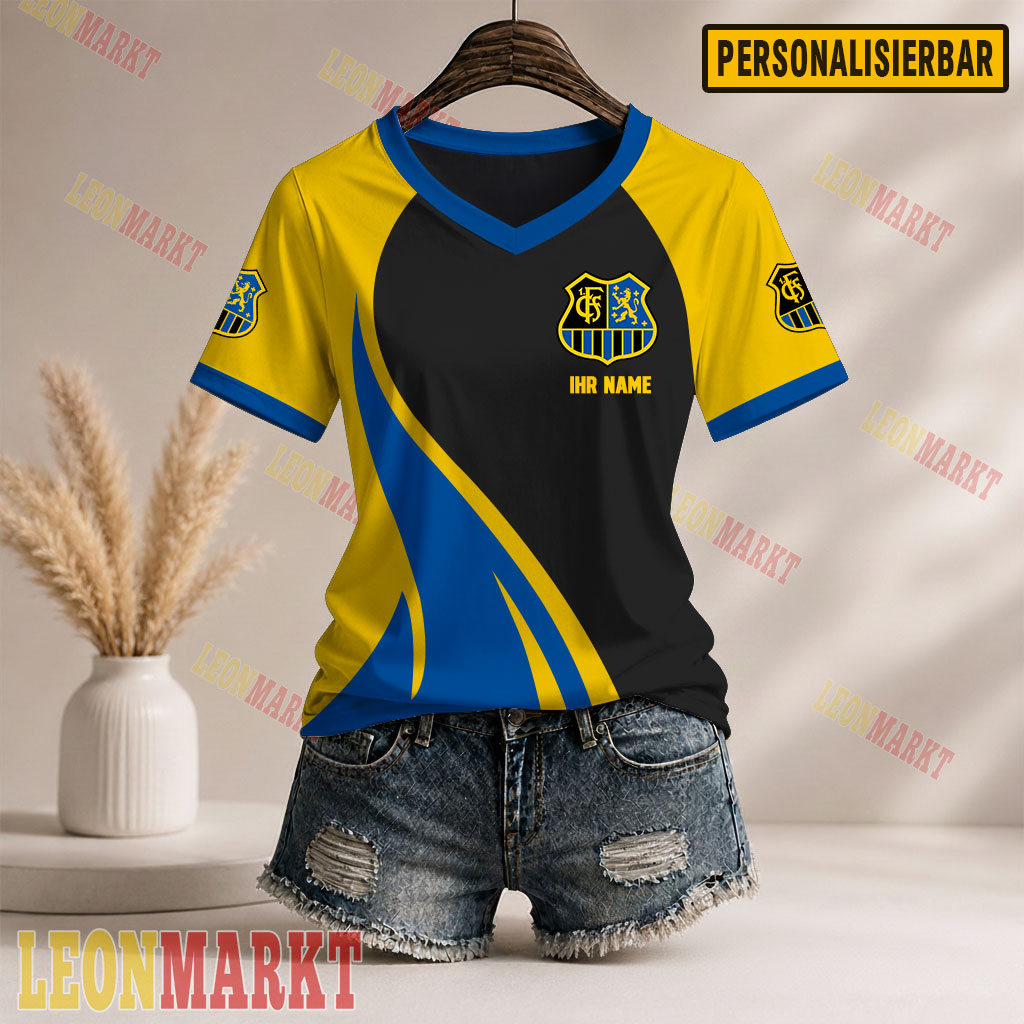 1. FC Saarbrücken – Damen V-Shirt Neue Version mit Ihrem Namen 1. FC Saarbrücken – Damen V-Shirt Neue Version mit Ihrem Namen